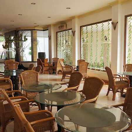 Adisurya Hotel Kediri  Exterior foto