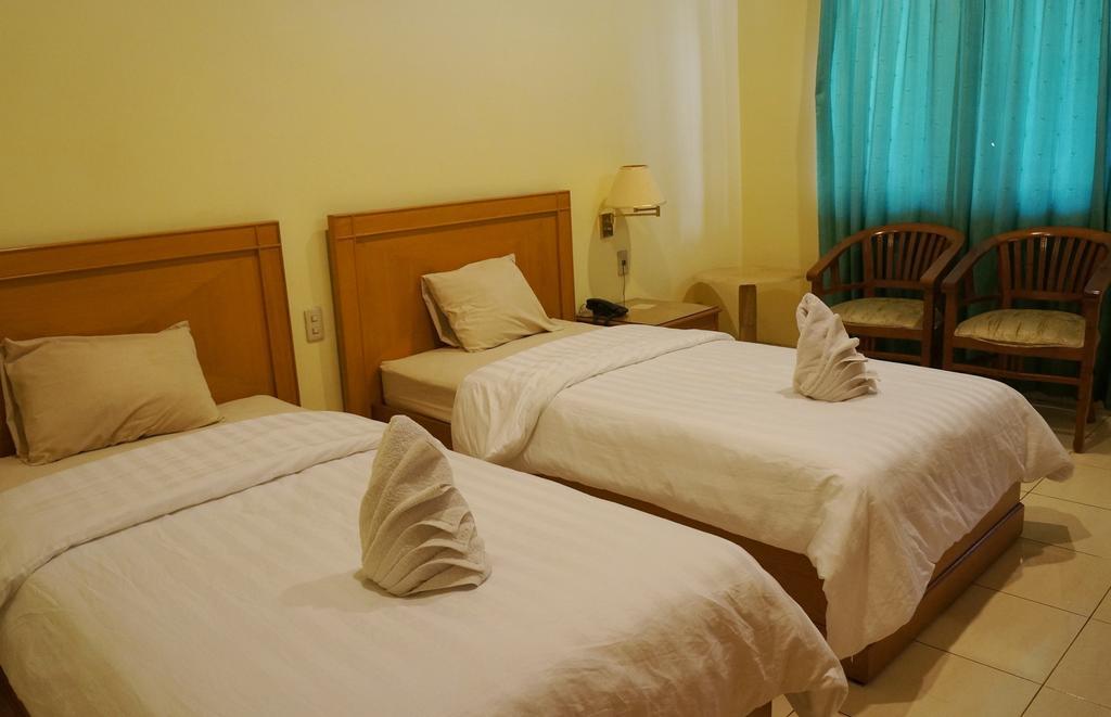 Adisurya Hotel Kediri  Quarto foto