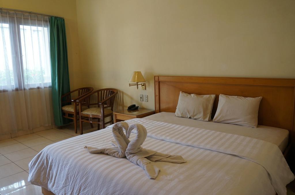Adisurya Hotel Kediri  Quarto foto